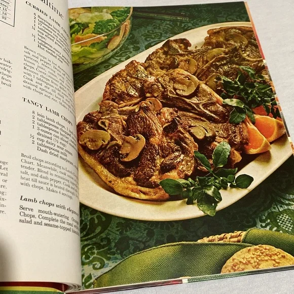 Better Homes & Gardens Meat Cookbook 1970 - Picture 6 of 14